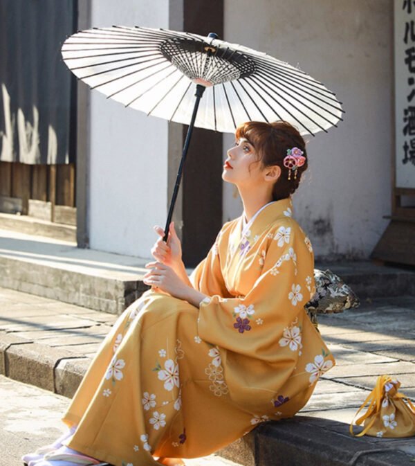 Elegant Young Ladys Japanese-style Kimono Formal Wear Womens Modernized Kimono And Yukata
