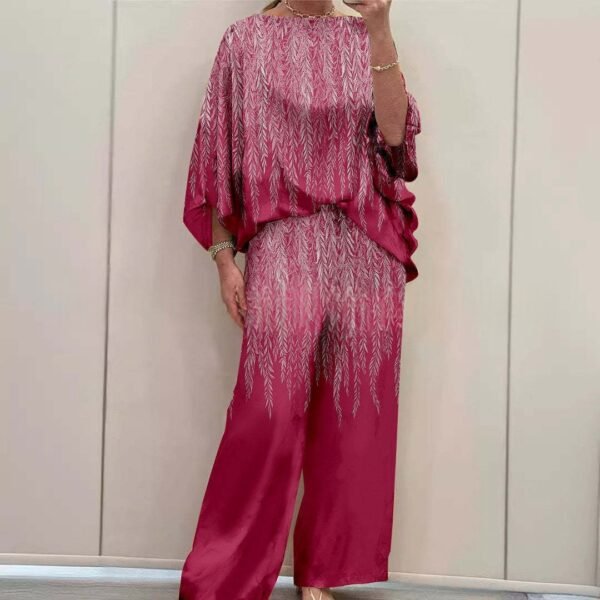 a7034459-e2df-46b1-959b-01d6001f9b3e_water.jpeg Urban Chic Milk Silk Off-Shoulder Loose-Fit Printed Batwing-Sleeve Pants Set